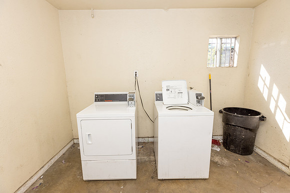 338 W Magnolia St-071
