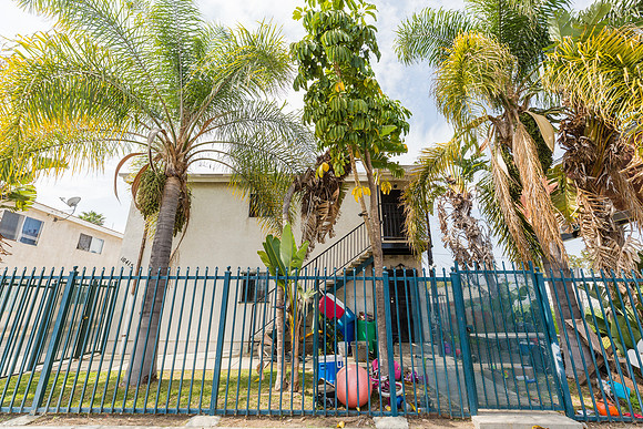 10413 S Main Street - Real Estate Photographer Los Angeles-10