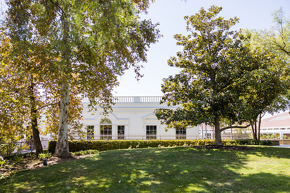 Nixon Library Wedding Photos - Richard Nixon Library Weddings-1