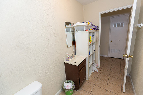 10413 S Main Street - Real Estate Photographer Los Angeles-49