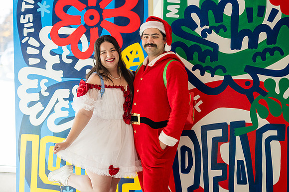 1 Amazon Fresh Long Beach Ca Holiday Art Display-126