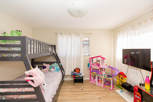 1626 w 104th st-23