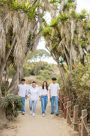 Family Photos Crystal Cove Newport Beach Ca-026