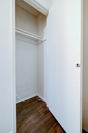 Small File -756 Inglewood Interior-038