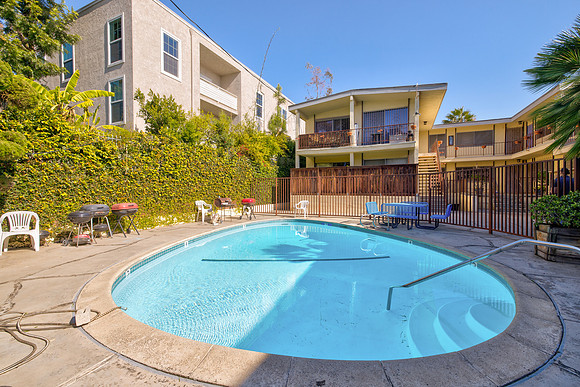 756 Inglewood Outside-005
