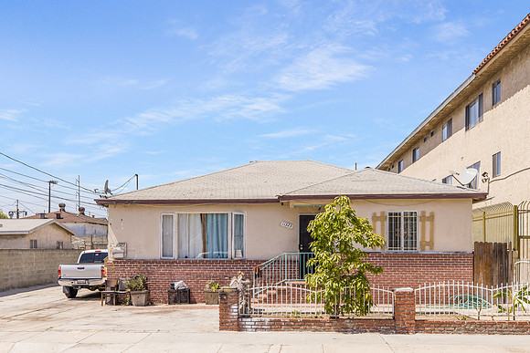 11323 S Firmona Ave Inglewood Exterior
