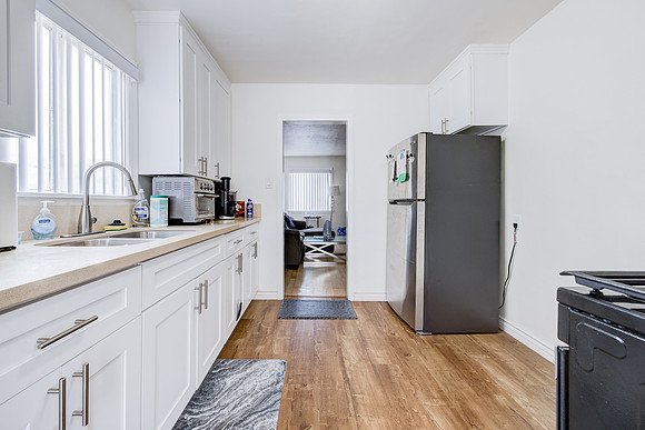 4316 W 163rd Lawndale Interior-052