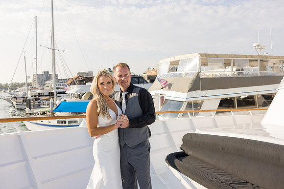 Icon Yacht - City Experiences -136