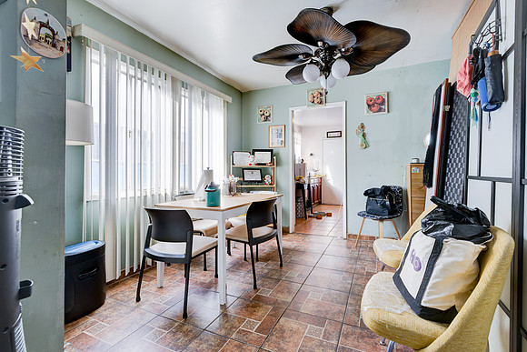 1031 W 57th Street-018