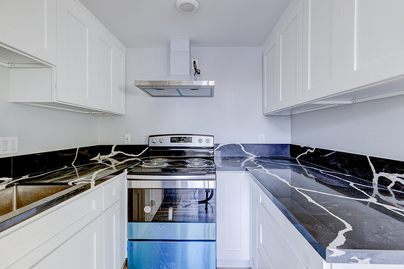 187 W 41st St -034