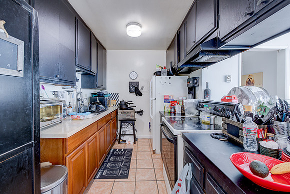 1133 Freeman Ave Interior-009