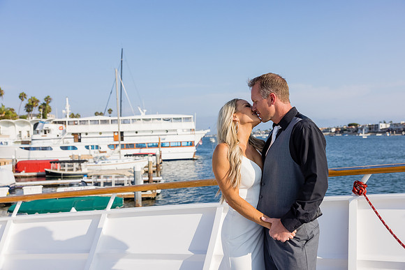 Icon Yacht - City Experiences -153