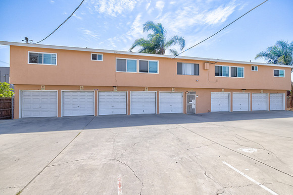 1133 Freeman Ave Exterior-009