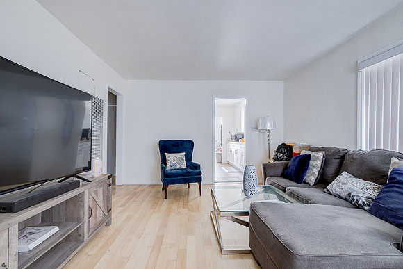 4316 W 163rd Lawndale Interior-056