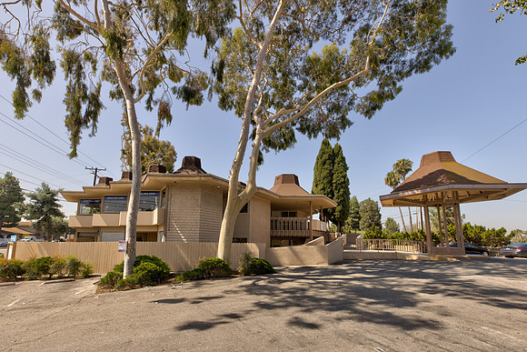 11311 La Mirada Exterior-16