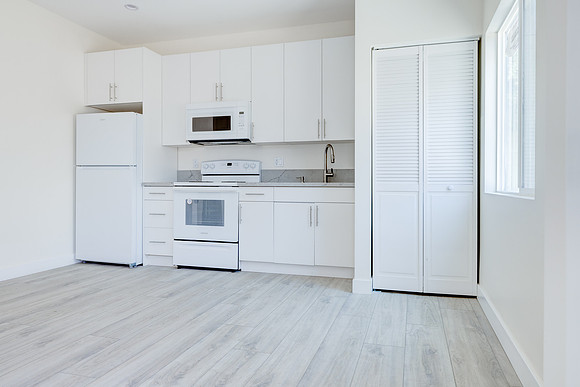 2945 West Blvd Interior-002