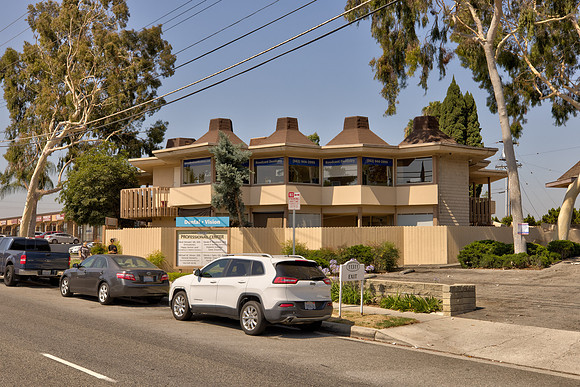 11311 La Mirada Exterior-13