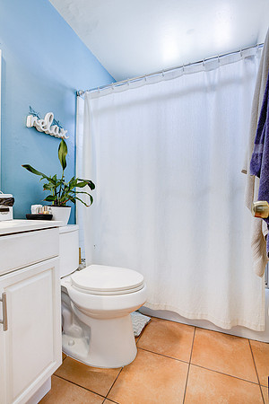 1133 Freeman Ave Interior-065