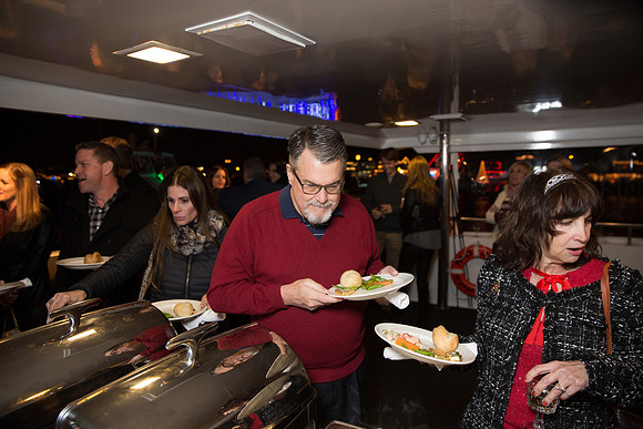 Newport Christmas Light Parade-120