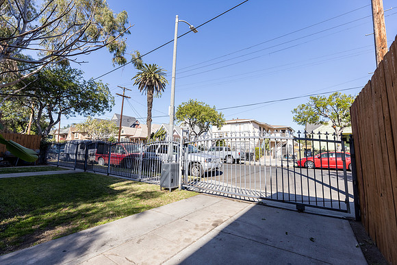 1016 W 22nd St Los Angeles-51
