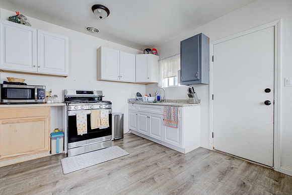 4316 W 163rd Lawndale Interior-003