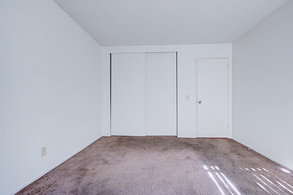 756 Inglewood Interior-022