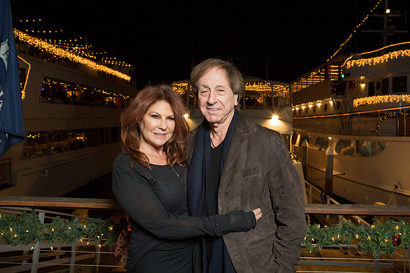 Newport Christmas Light Parade-60