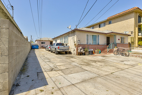 11323 S Firmona Ave Inglewood Exterior-002