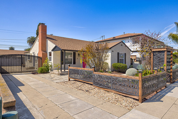 2515 Magnolia Ave Exterior-005