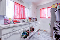 815 W 62nd Pl Interior-015