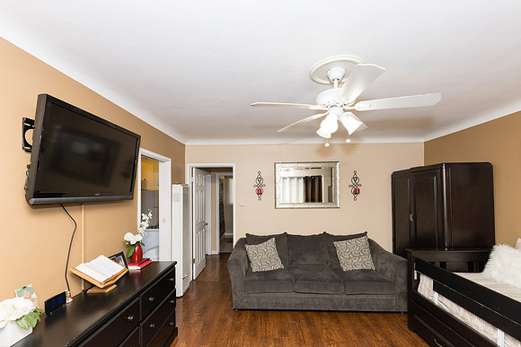 432 W Palm St-055