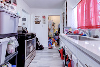 815 W 62nd Pl Interior-016