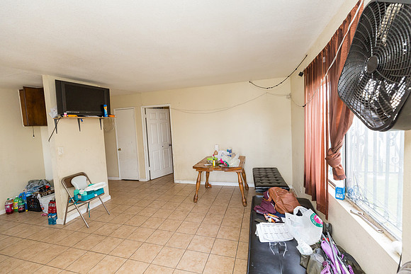 10413 S Main Street - Real Estate Photographer Los Angeles-61