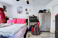 815 W 62nd Pl Interior-003