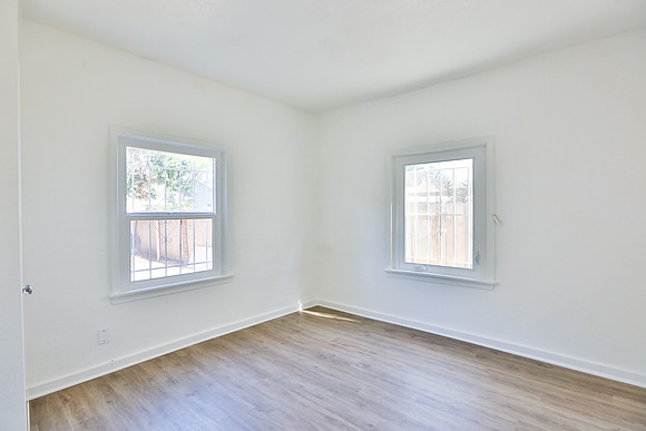 1640 Gundry Ave LB-78