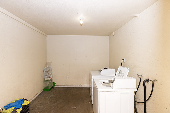 338 W Magnolia St-070
