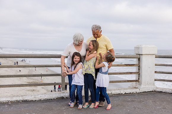Family photos Oceanside Pier-021