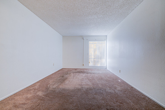Small File -756 Inglewood Interior-028