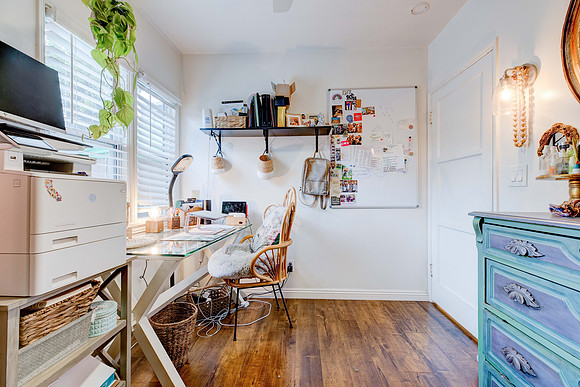 Interior 616 Sheldon Street-011