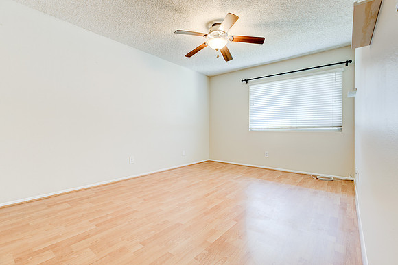 1790 Silver Maple Drive - Interior-058