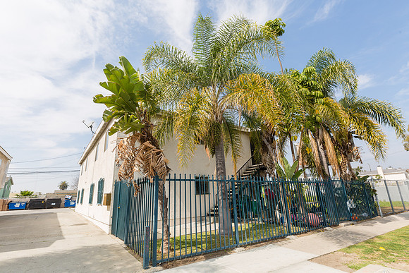 10413 S Main Street - Real Estate Photographer Los Angeles-6