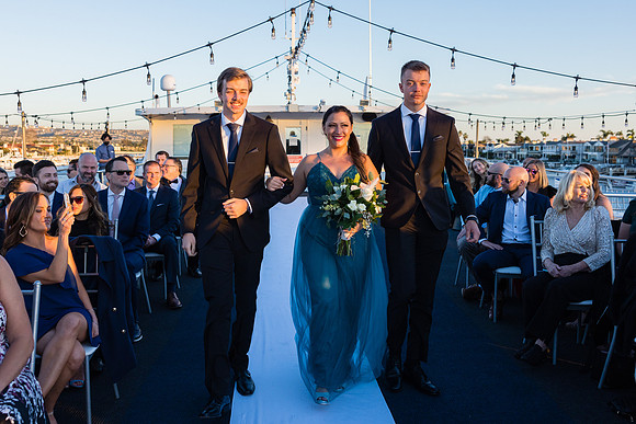 Wedding Photos Endless Dreams - City Experiences By Hornblower-354