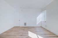 1144 W 57th St Los Angeles Interior-016
