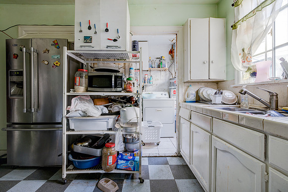 1031 W 57th Street-031