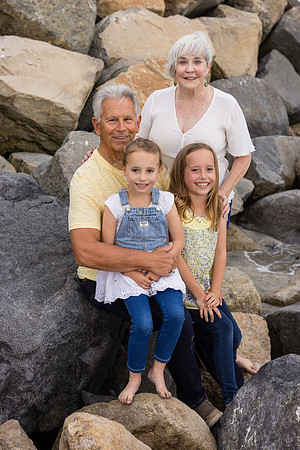 Family photos Oceanside Pier-054