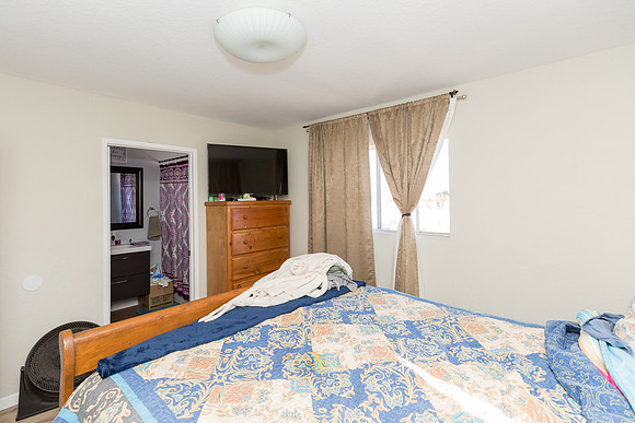 1626 w 104th st-72