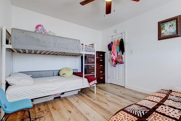 1720 Cerritos Ave-004
