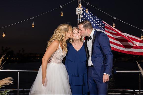 Wedding Photos Endless Dreams - City Experiences By Hornblower-552