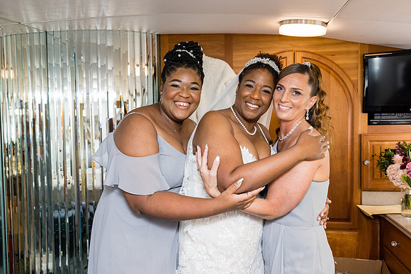 Sunset Wedding Icon Yacht - City Experiences By Hornblower-128