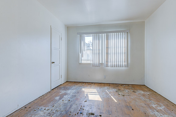 7835 S Normandie Ave-052